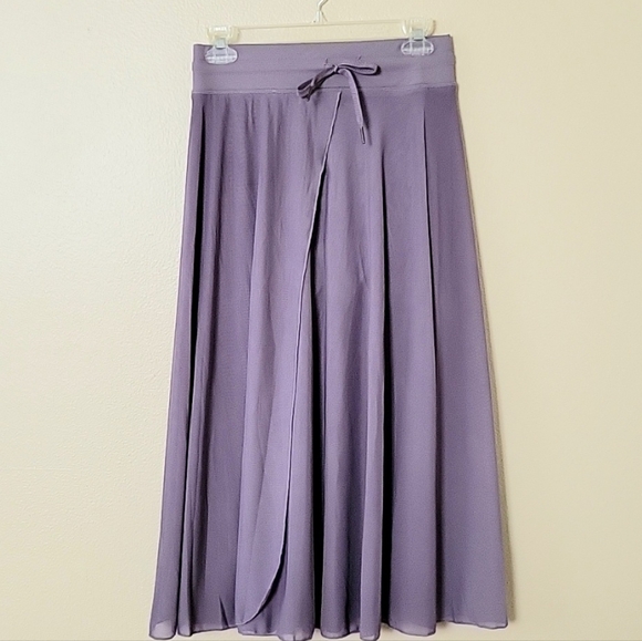 HALARA Dresses & Skirts - Halara Womens Breezeful High Waisted Split 2 in 1 Flowy Quick Dry Maxi Skirt